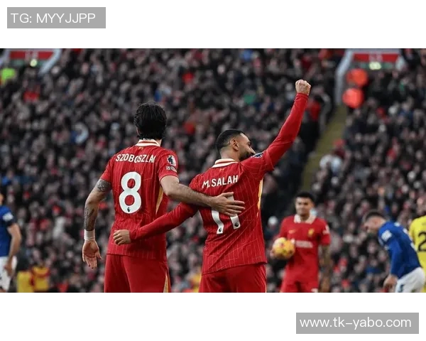 利物浦在英超展现控球优势面对中低位防守的战术解析