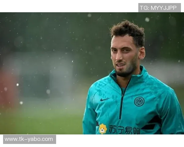 加拉塔萨雷内部人士澄清未与恰尔汗奥卢接触的消息